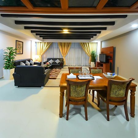 Sea Diamond Plaza Apartments Манама Екстер'єр фото
